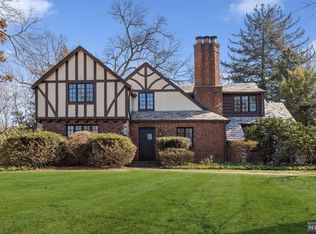 20 Park St, Tenafly, NJ 07670