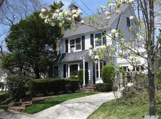 15 South Dr, Manhasset, NY 11030