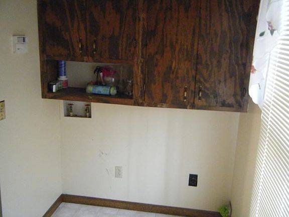 4th image of 151 Glenview Dr