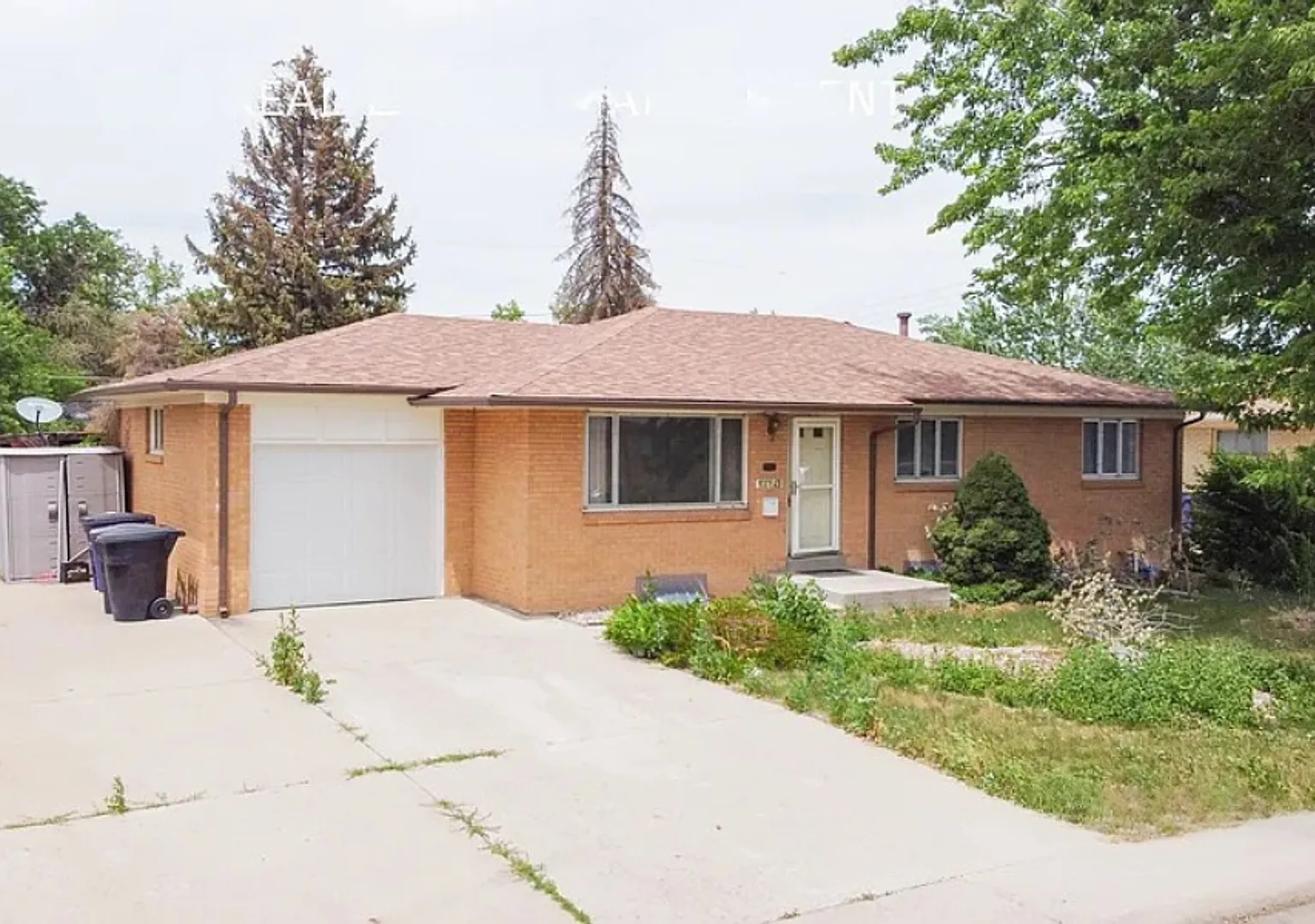 Beautifully Renovated, Spacious 4BR Home w/ Basement & Backyard! — Photo 1