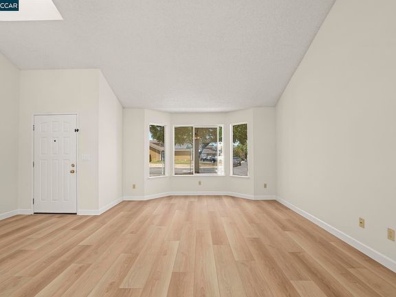 5th image of 2908 Bellflower Ct
