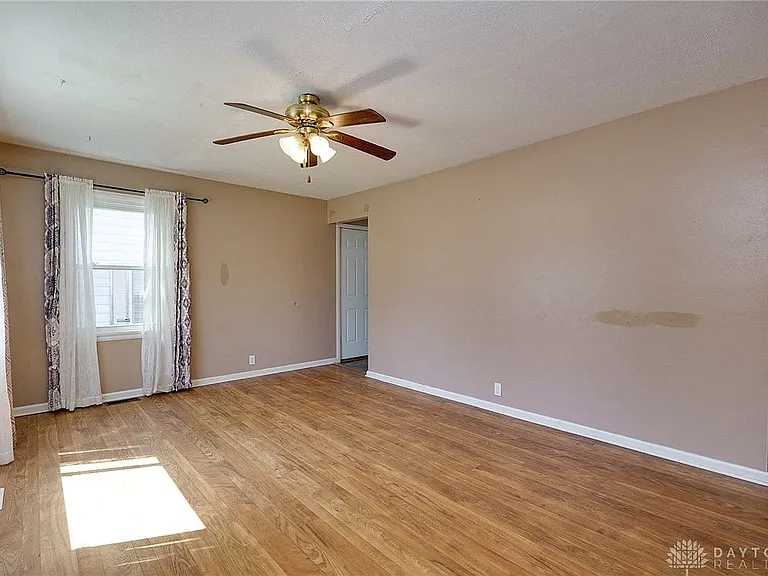 81 Thorpe Dr — Photo 7