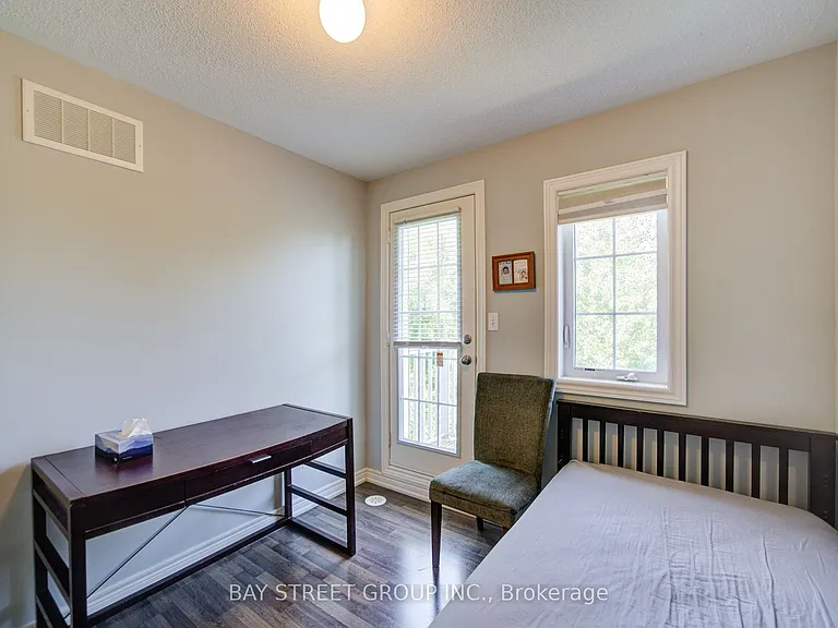 48 Roy Grove Way — Photo 28