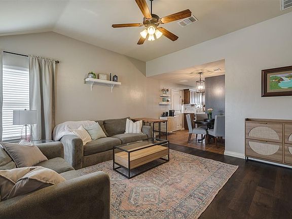 5th image of 18509 Piedra Dr