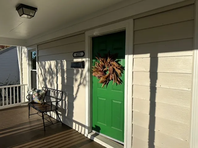 4 bed, 1255 sqft, $1,950 — Photo 3