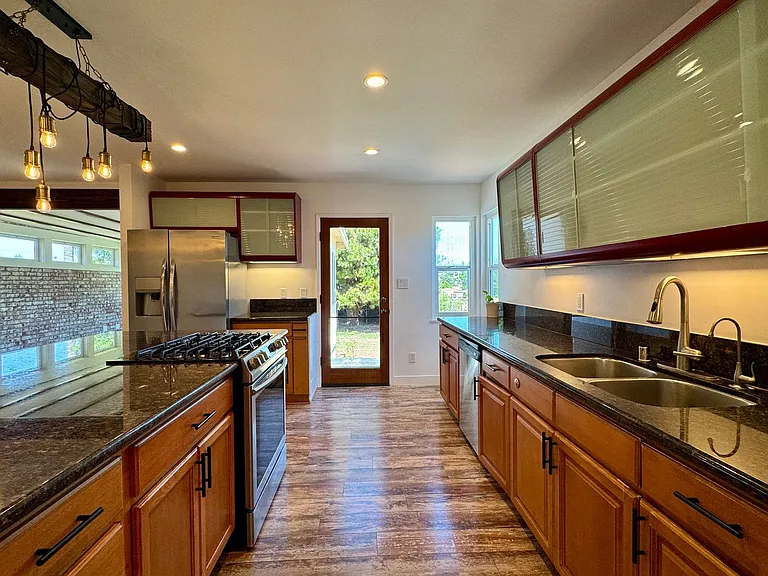 6279 Dixie Dr — Photo 3