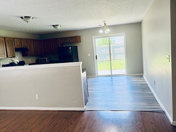 3rd image of 2317 Lonan Ct