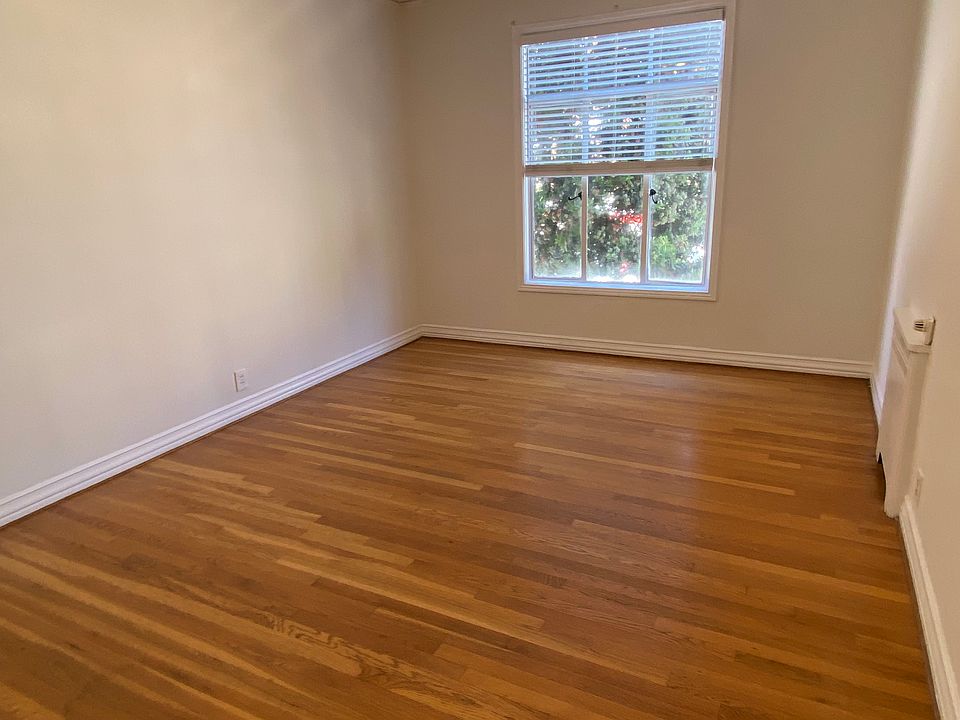 1st image of 1690 Beach St #104