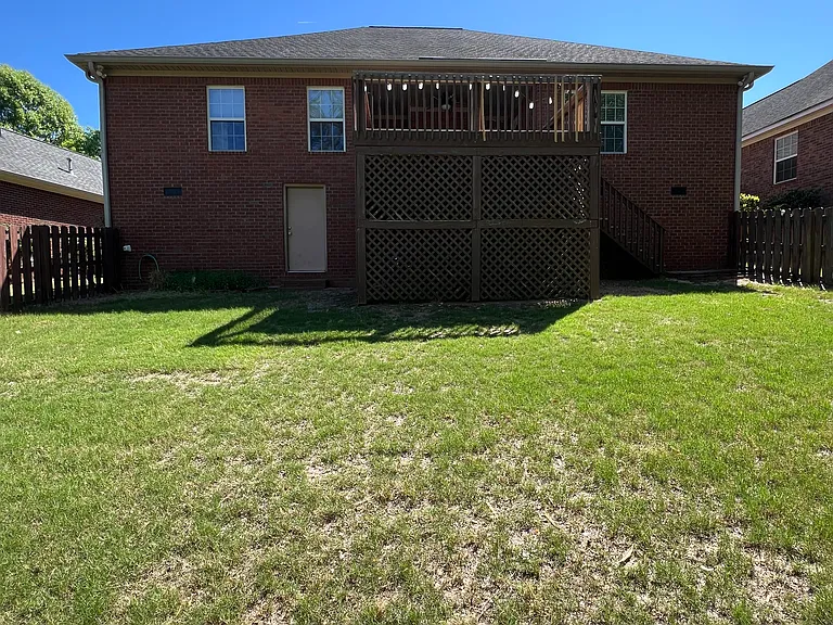 934 Sedgefield Cir — Photo 13