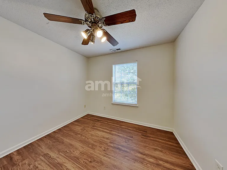 160 Camforth Dr — Photo 18