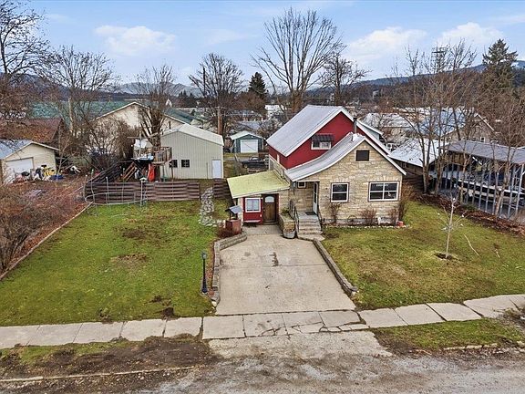 2nd image of 220 S Warren Ave