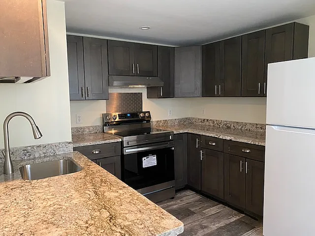 42-44 Congress St #42 — Photo 4