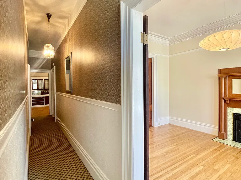 885 Waller St — Photo 18