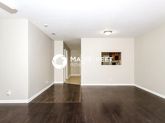 5th image of 7109 Glenwood Dr