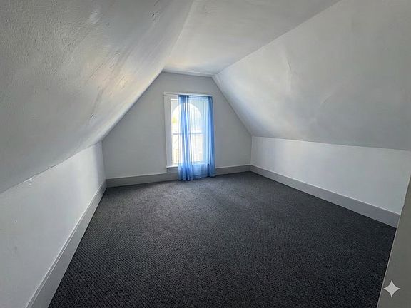 5th image of 26 Cottage St
