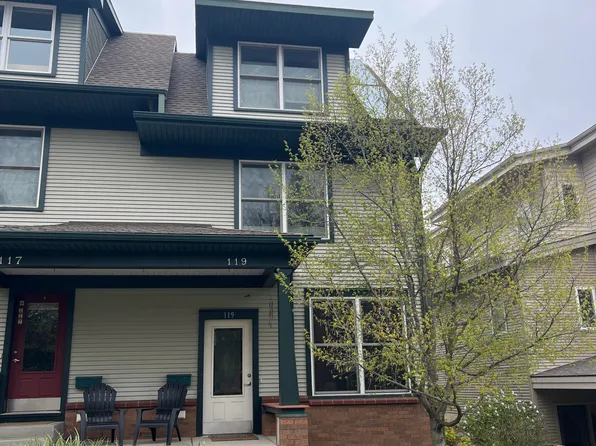 119 Newberry St NE, Grand Rapids, MI 49503