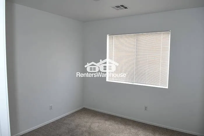 1623 E Silverbirch Ave — Photo 15