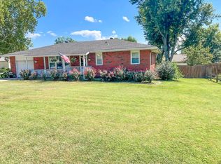 501 Lowry St, Pittsfield, IL 62363