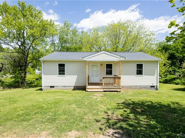 231 Jefferson St, Chase City, VA 23924