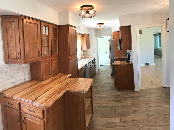 2nd image of 10838 N Oak Lynn Dr