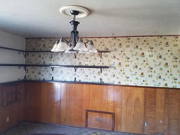 2nd image of 9859 Sidewinder St