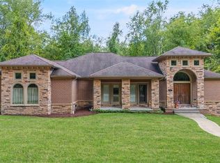 912 Field Club Rd, Pittsburgh, PA 15238