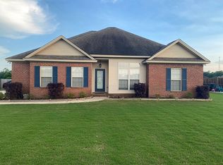 530 Blackberry Rd, Deatsville, AL 36022