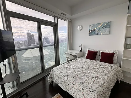 12 York St #1404A Photo 1