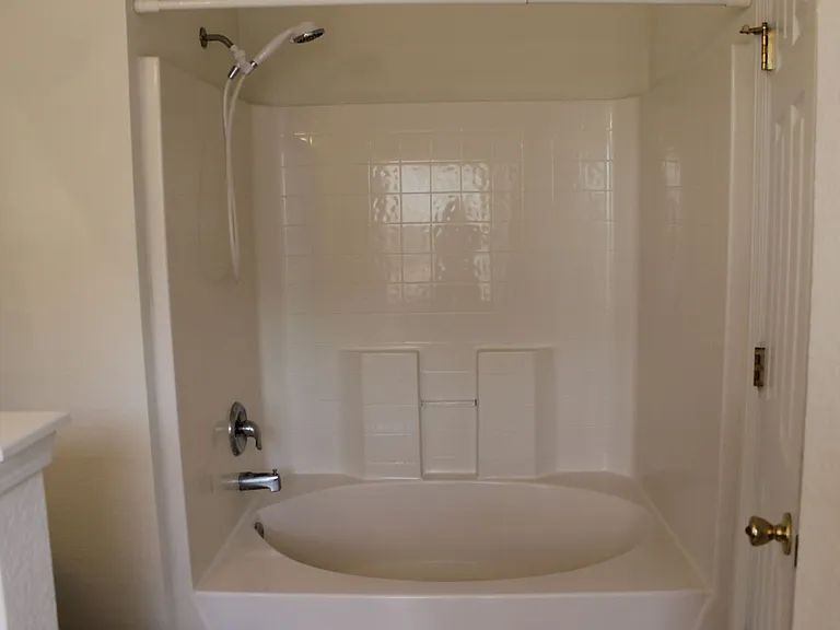 423 Lake Park Way — Photo 23
