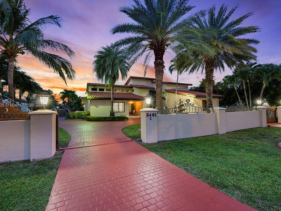 1st image of 8461 Grand Canal Dr