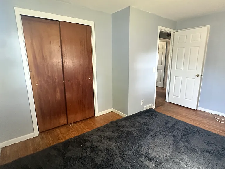Sutorius Dr — Photo 15