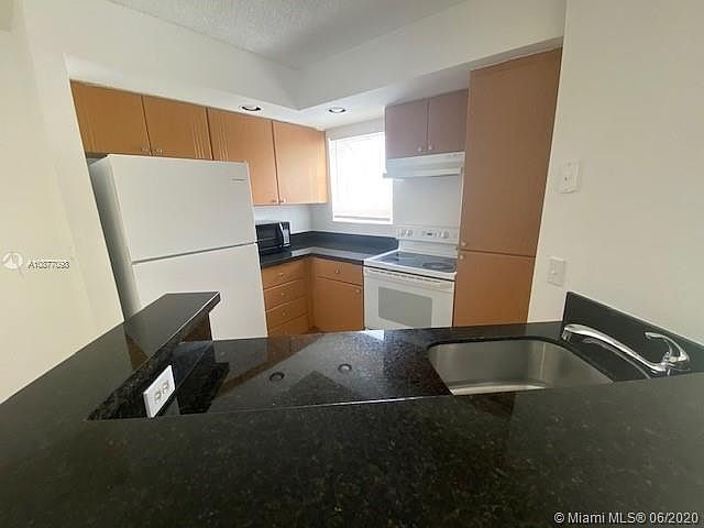 1st image of 3350 Pinewalk Dr N APT 1417