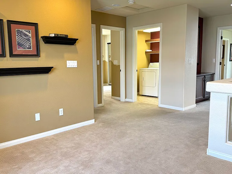 6825 Philharmonic Ave — Photo 40