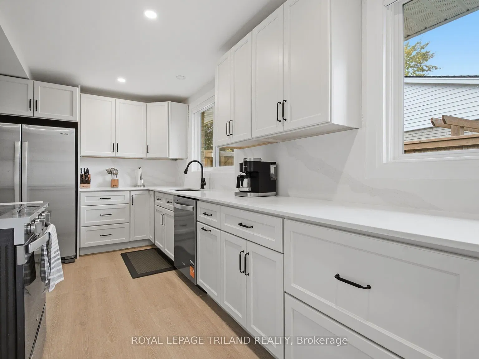 2 bed, $2,325 — Photo 4