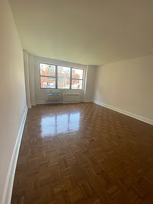 Rented by CitySites Real Estate Group | media 5