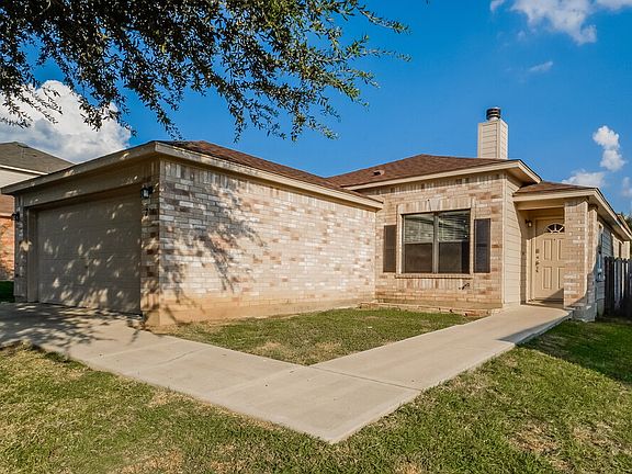 3rd image of 204 Calixto Ct
