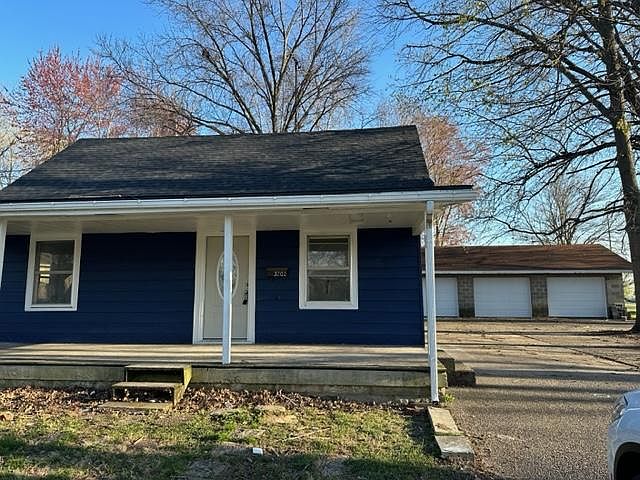 1st image of 3702 Glengyle Ave