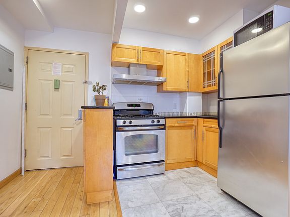 4th image of 21 Ludlow St APT 3A