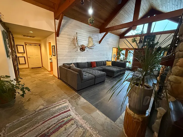 Master to Living room hall way