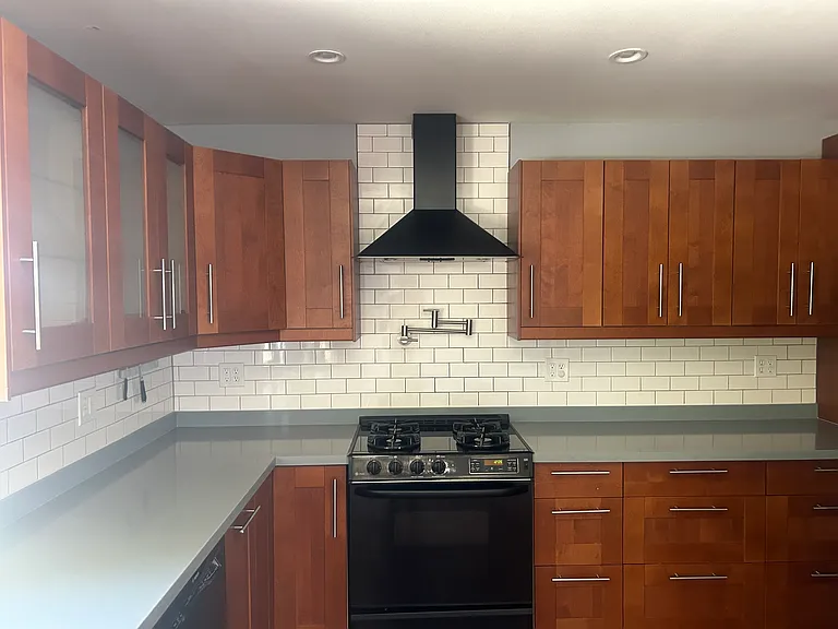 5357 Limerick Ave — Photo 9