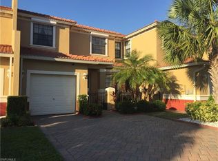 7321 Bristol Cir, Naples, FL 34120