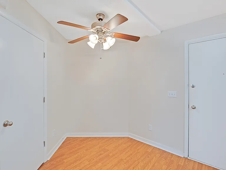 Village Green Apartment Homes — Photo 42