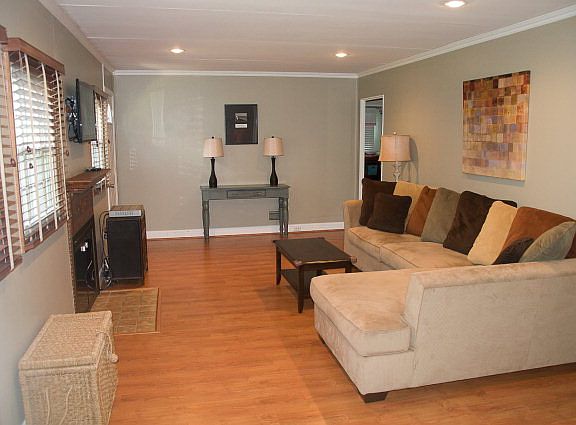 2nd image of 2894 Circle Dr