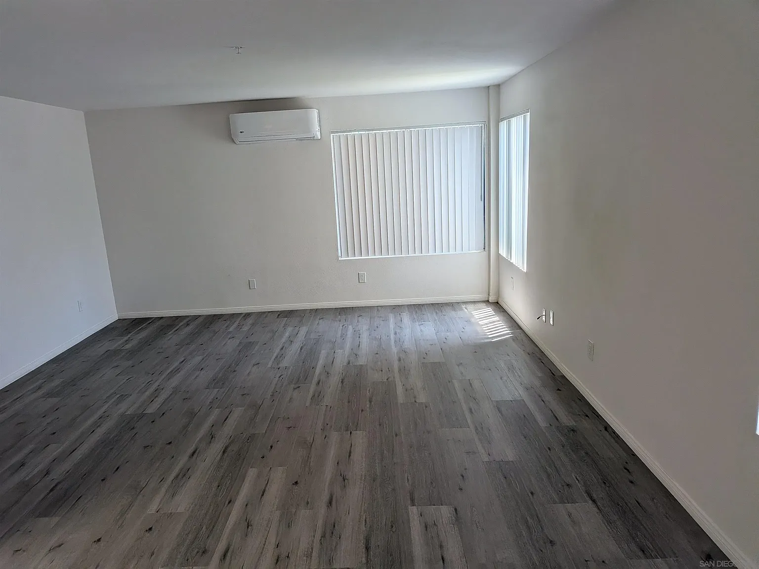 West Dr Apts. — Photo 4