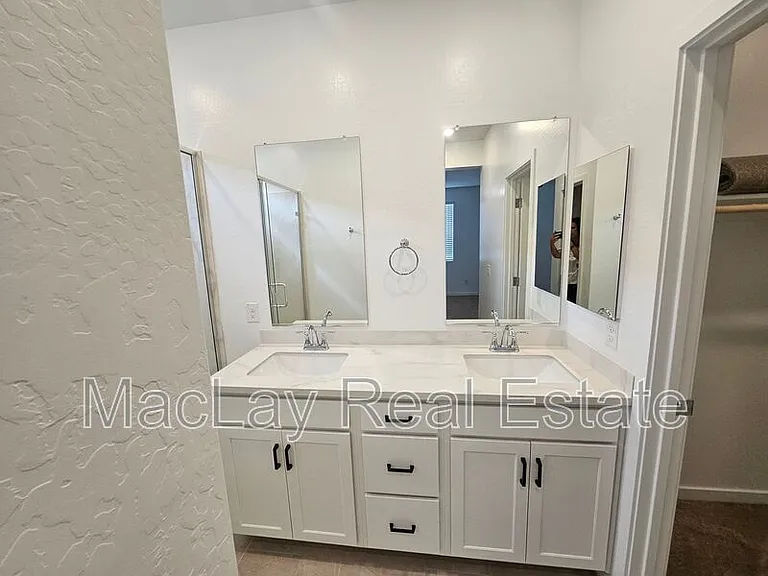 548 W Fremont Pass — Photo 11
