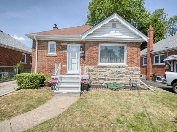 6477 Barker St, Niagara Falls, ON L2G 1Y6