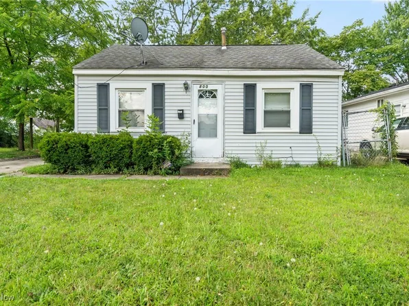 800 Eugene St, Akron, OH 44306