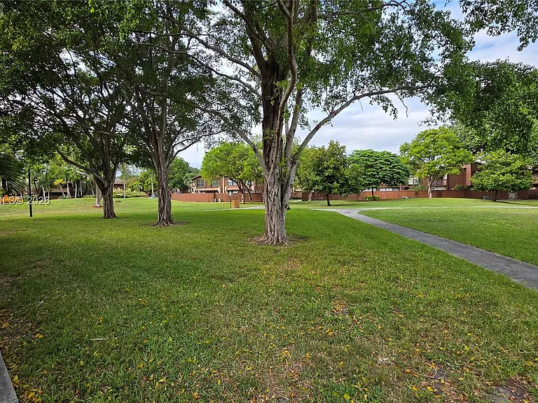 7124 SW 114th Pl #A — Photo 19