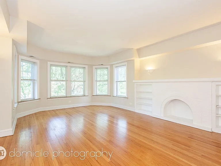 2142 W Arthur Ave #3 — Photo 3