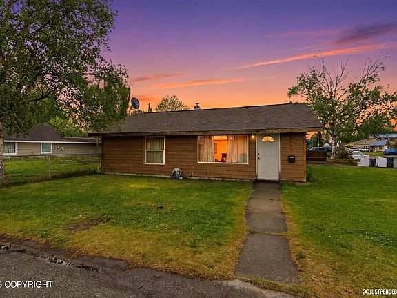 2nd image of 6000 Acheson Ln